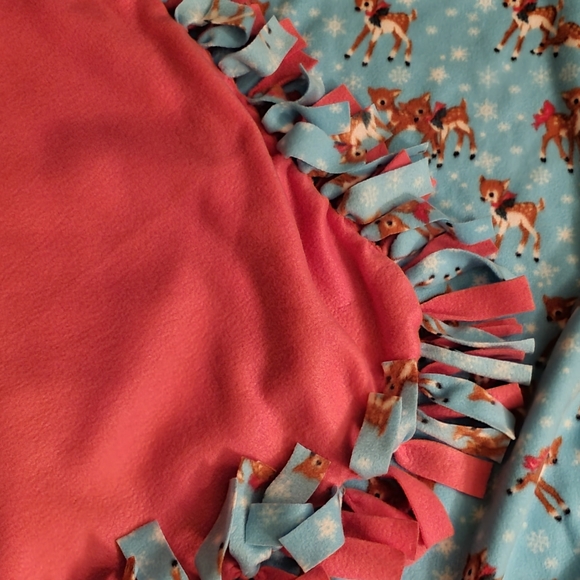 Fleece Blanket - Picture 4 of 9